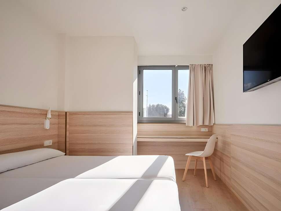 Hostal Lami - Vlucht + hotel Barcelona