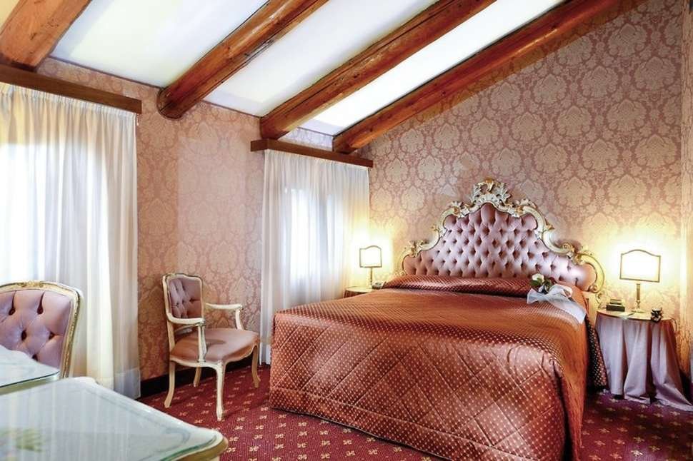 Hotel Rialto - Vlucht + hotel Venetië