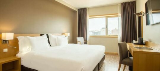 Hotel HF Tuela Porto - Vlucht + hotel Porto