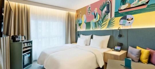 Bassena Wien Donaustadt - Vlucht + hotel Wenen