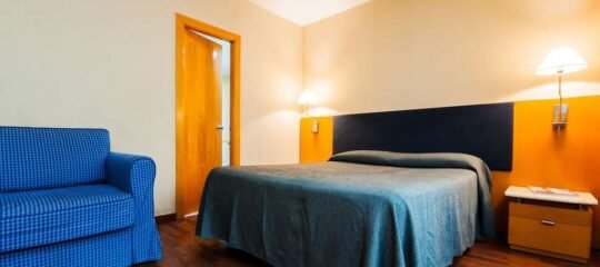 Hotel Villacarlos - Vlucht + hotel Valencia