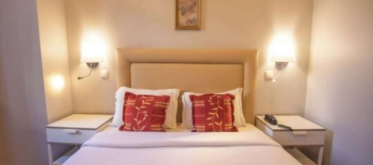 Grande Pensao Alcobia - Vlucht + hotel Lissabon