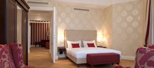 Austria Trend Parkhotel Schonbrunn - Vlucht + hotel Wenen