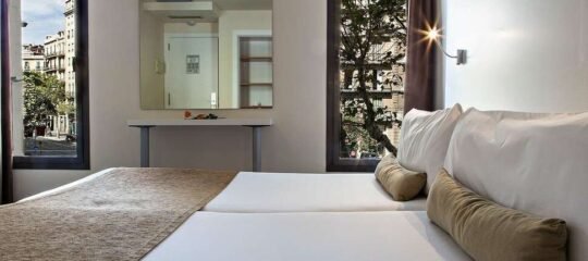 BCN Urbaness Hotels del Comte - Vlucht + hotel Barcelona