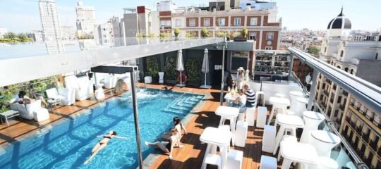 Inhala Hotel Garden - Vlucht + hotel Madrid