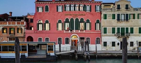 Hotel Tre Archi - Vlucht + hotel Venetië