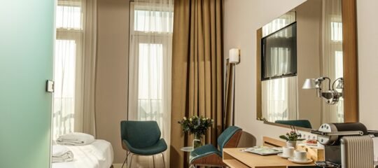 Amadi Panorama Hotel | Stijlvolle overnachting zonder extra's | Kies je eigen verblijfsduur