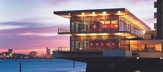 Delta Hotel | Overnacht in een luxe suite aan het water