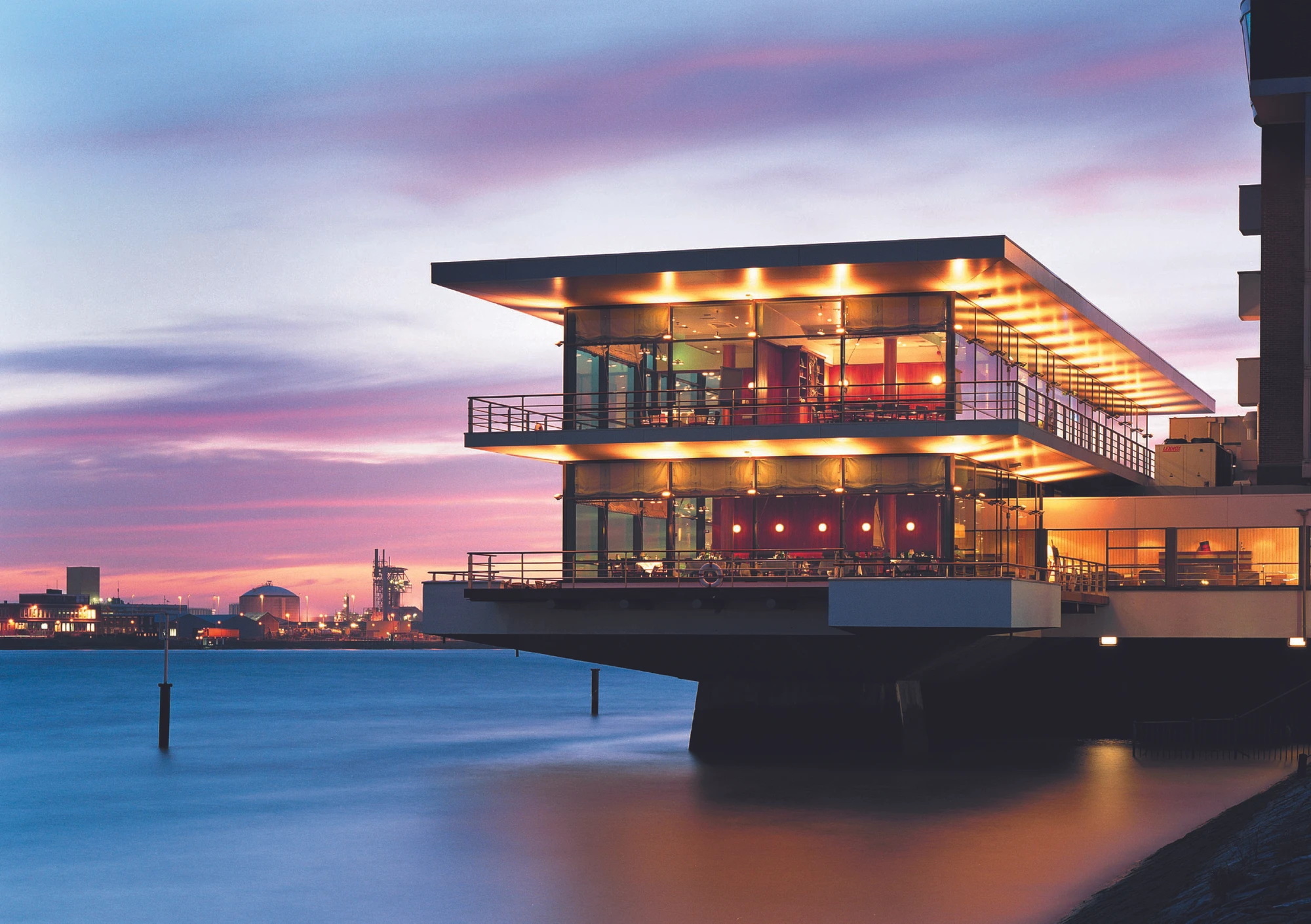 Delta Hotel | Overnacht in een luxe suite aan het water