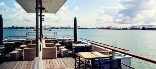 Delta Hotel | Overnacht op een unieke locatie direct aan de Nieuwe Maas