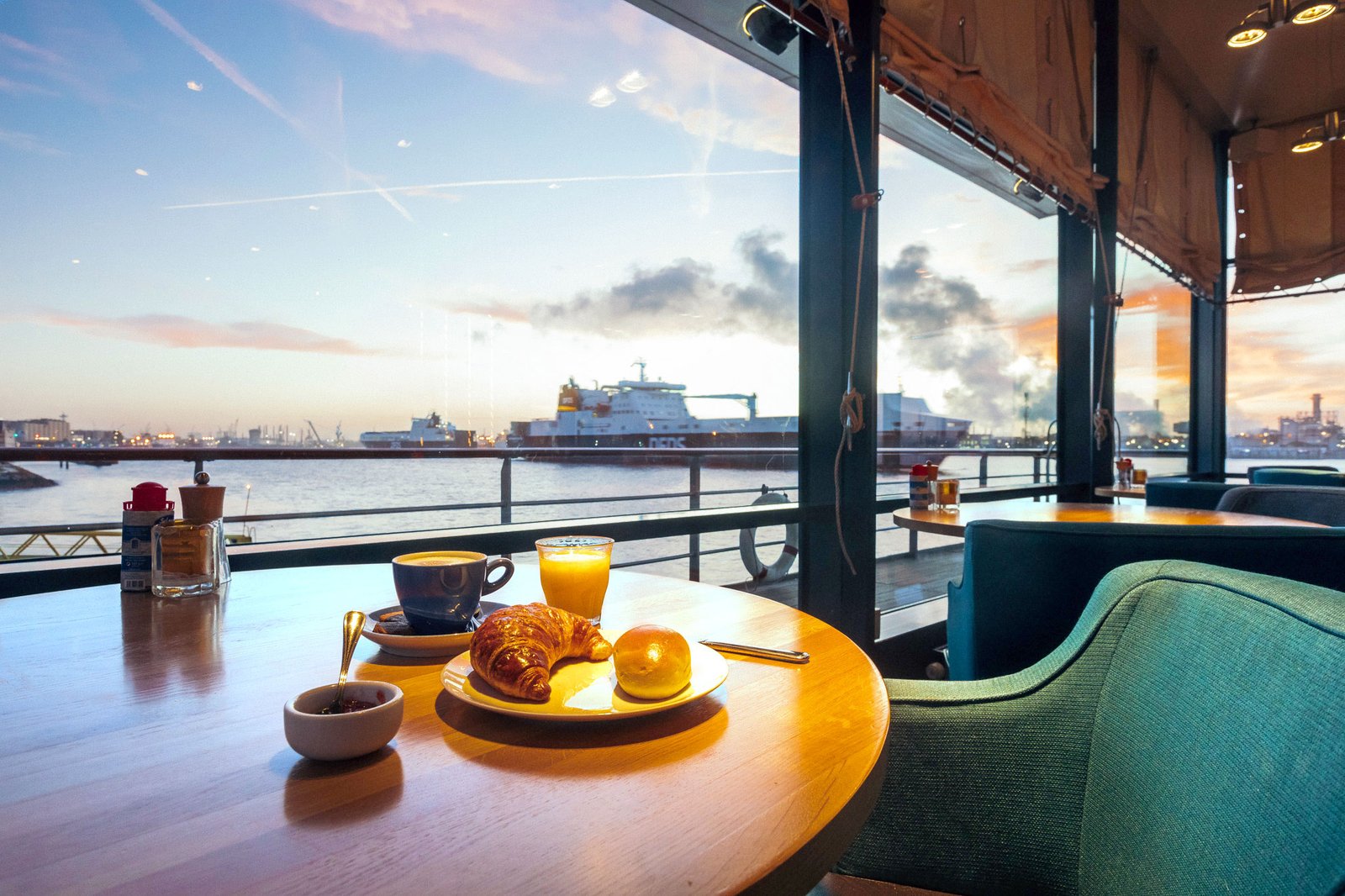Delta Hotel | Verblijf nabij Rotterdam met uitzicht op de Nieuwe Maas