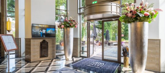 Grand Hotel Valies | Overnacht in een luxe hotel in het centrum van Roermond op 5 minuten afstand van de Designer Outlet