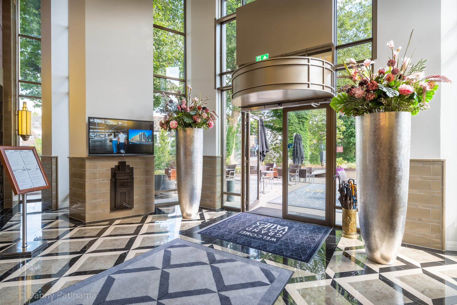 Grand Hotel Valies | Overnacht in een luxe hotel in het centrum van Roermond op 5 minuten afstand van de Designer Outlet