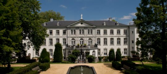 Hotel Bloemendal | Royaal genieten in charmant 4*-kasteelhotel nabij Maastricht