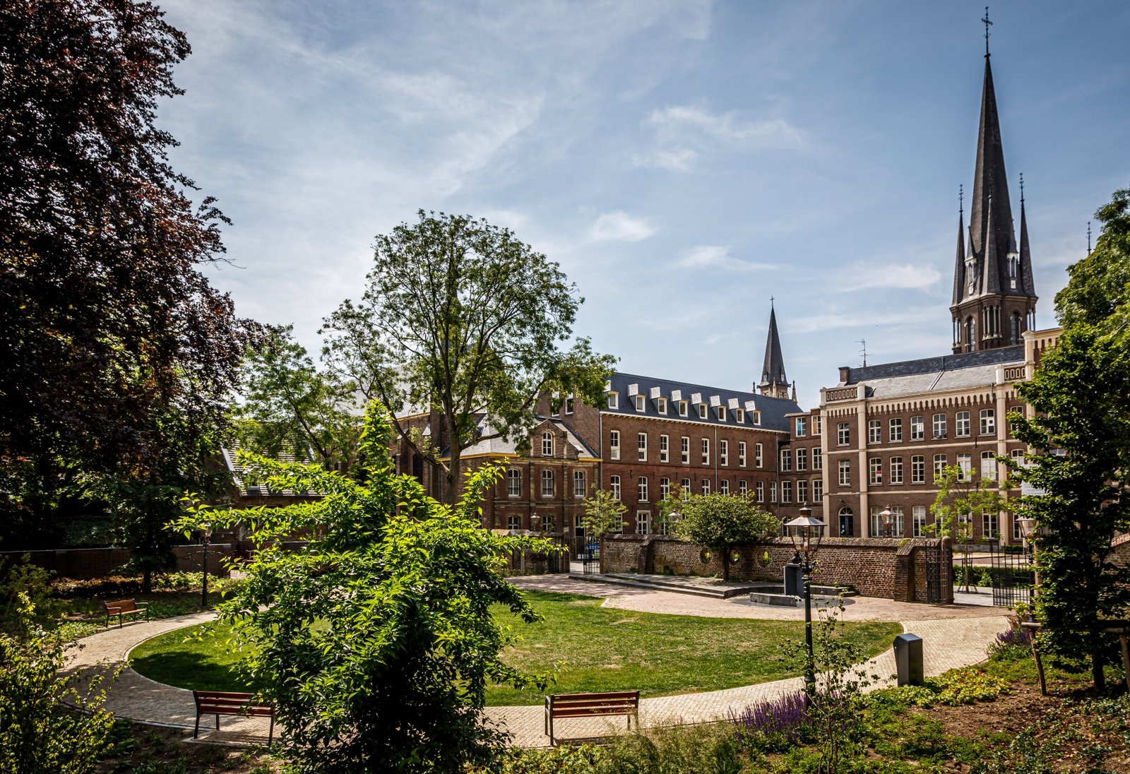 Hotel Merici | Verblijf in een prachtig 4* kloosterhotel | Kies je eigen verblijfsduur