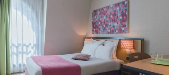 Hotel Paris Louis Blanc