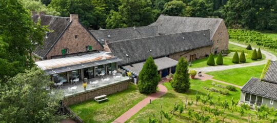 Hotel Winselerhof | Geniet van luxe en rust in een suite in een 16e-eeuwse herenboerderij in Zuid-Limburg | incl. culinair 4-gangendiner