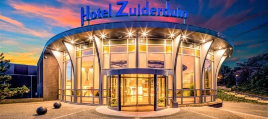 Hotel Zuiderduin | Verblijf in een luxe hotel met wellness (100 meter van zee)