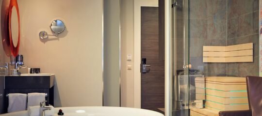 Inntel Amsterdam Centre | Verblijf in een suite met privésauna, bubbelbad in hartje centrum