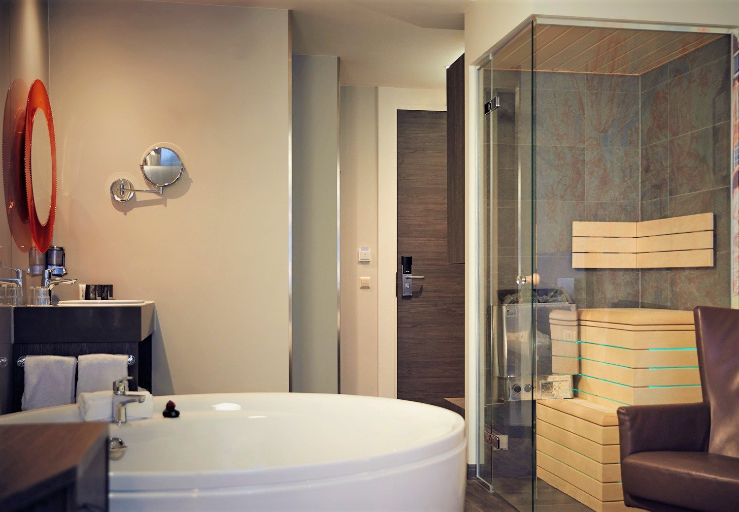 Inntel Amsterdam Centre | Verblijf in een suite met privésauna, bubbelbad in hartje centrum