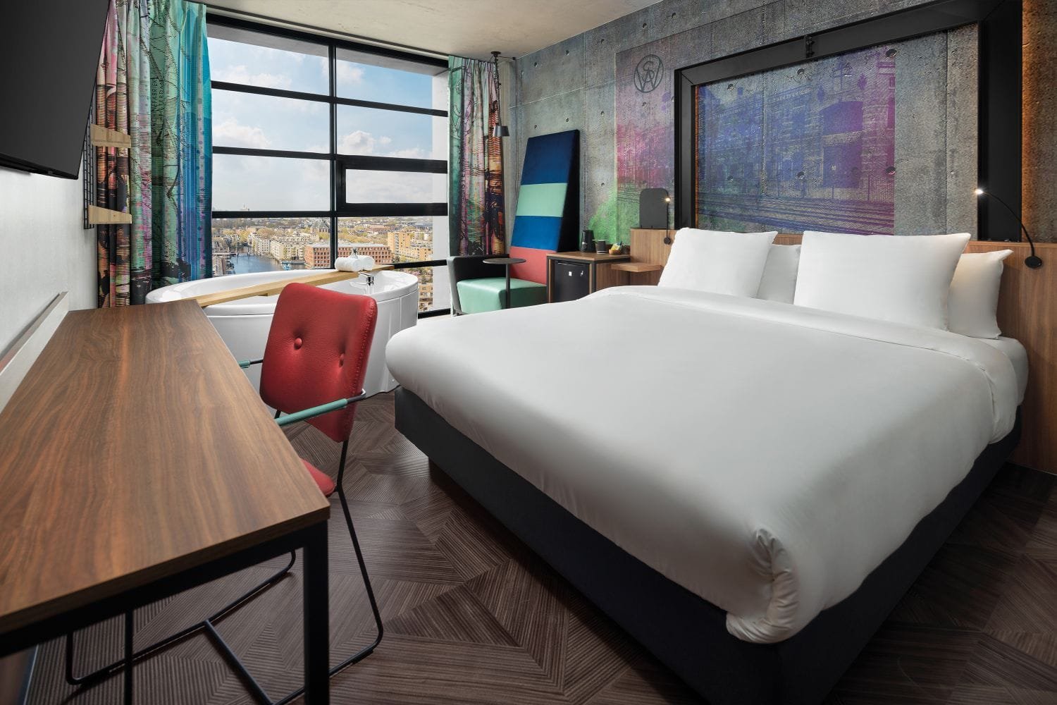 Inntel Hotels Amsterdam Landmark | Verblijf in luxe kamer met bubbelbad | incl. diner