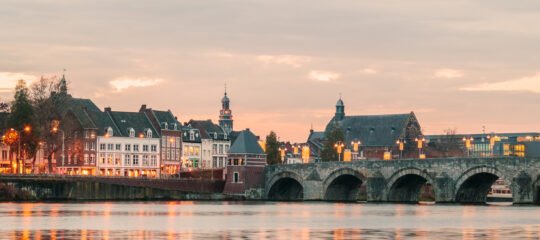 Kaboom Maastricht | Verblijf in een hip hotel op top locatie (naast Maastricht CS)