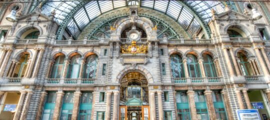 Premier Suites Plus Antwerp | Verblijf in een luxe studio midden in het centrum van Antwerpen