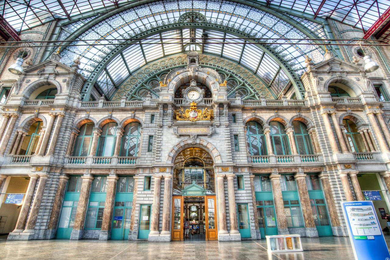 Premier Suites Plus Antwerp | Verblijf in een luxe studio midden in het centrum van Antwerpen