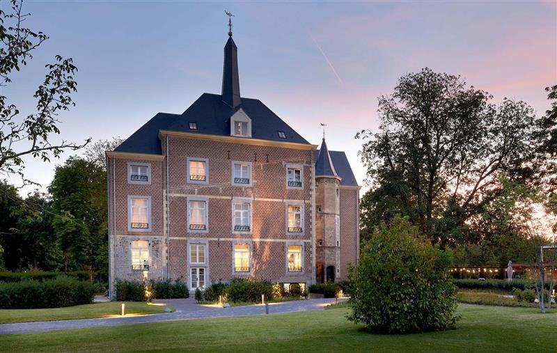 Van Oys Maastricht Retreat | Ervaar ultieme luxe in 5* Superior hotel van wereldklasse, a Leading Hotel of the World | incl. 4-gangendiner (MICHELIN Gids)