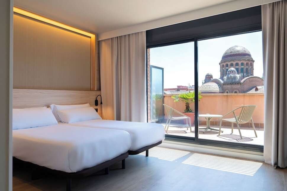 Hotel Sant Pau - Vlucht + hotel Barcelona