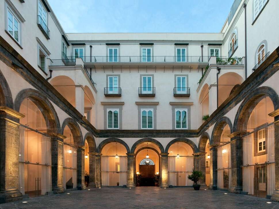 Palazzo Caracciolo Napoli - Vlucht + hotel Napels