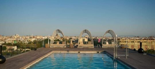 Novotel Valencia Lavant - Vlucht + hotel Valencia