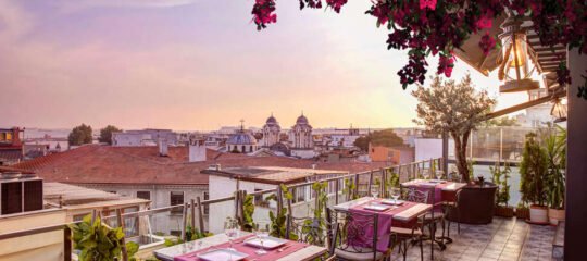 Skalion Hotel - Vlucht + hotel Istanbul