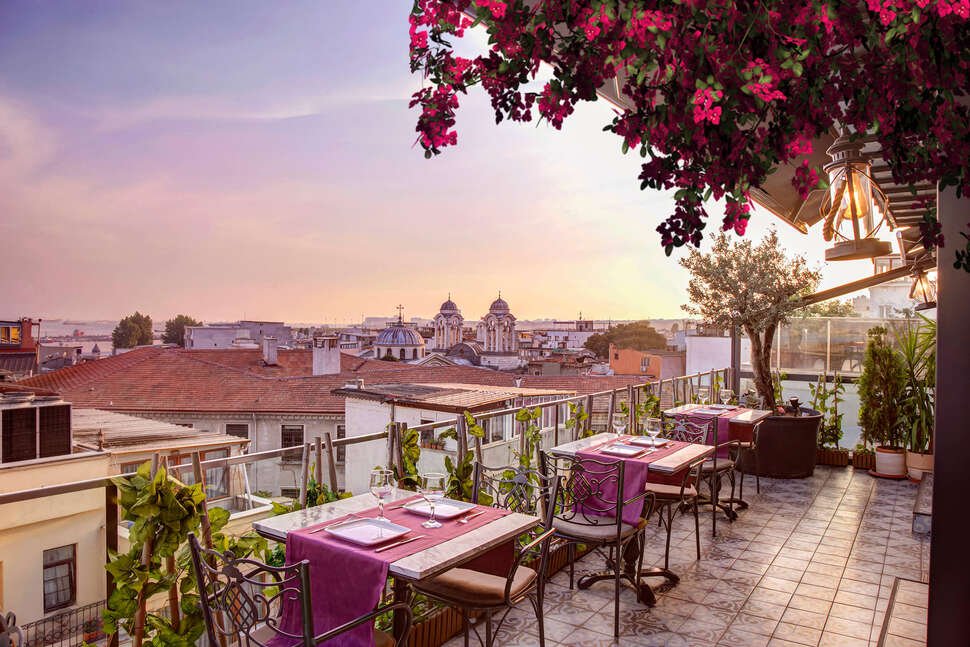 Skalion Hotel - Vlucht + hotel Istanbul