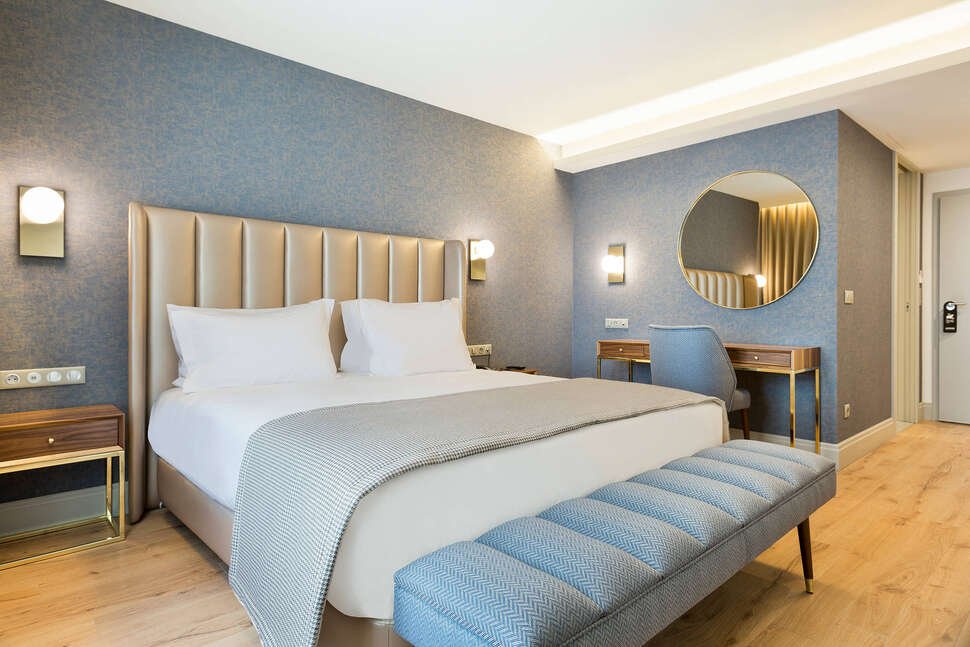 Hotel Acta The Avenue - Vlucht + hotel Porto