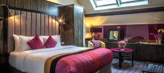 Trinity City Hotel - Vlucht + hotel Dublin