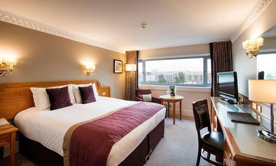 The Tower Hotel - Vlucht + hotel Londen