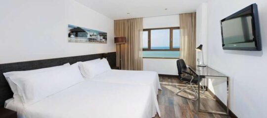 Hotel Cadiz Paseo del Mar - Vlucht + hotel Cádiz