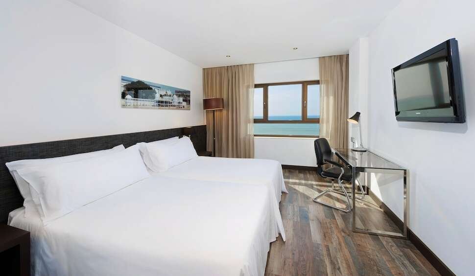 Hotel Cadiz Paseo del Mar - Vlucht + hotel Cádiz