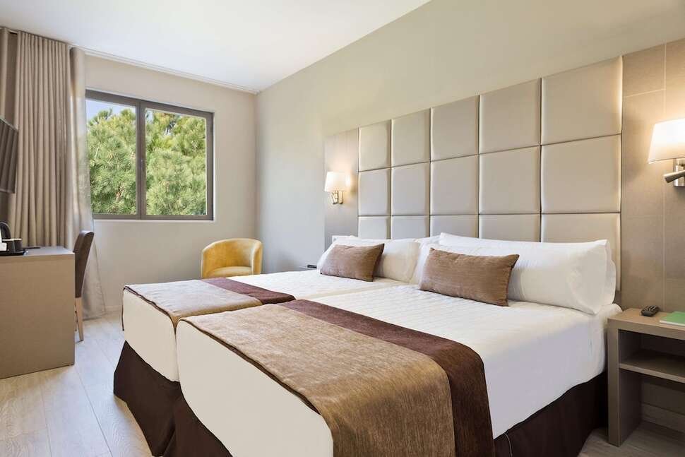 Hotel Front Maritim - Vlucht + hotel Barcelona