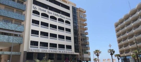Hotel Cadiz Plaza - Vlucht + hotel Cádiz