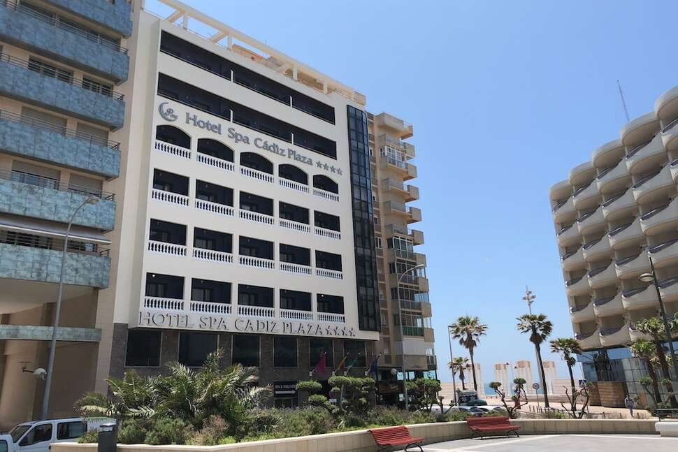 Hotel Cadiz Plaza - Vlucht + hotel Cádiz