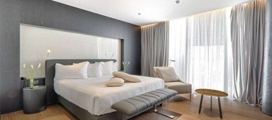 Maritim Hotel Plaza Tirana - Vlucht + hotel Tirana