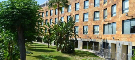 Hotel Ribera De Triana - Vlucht + hotel Sevilla