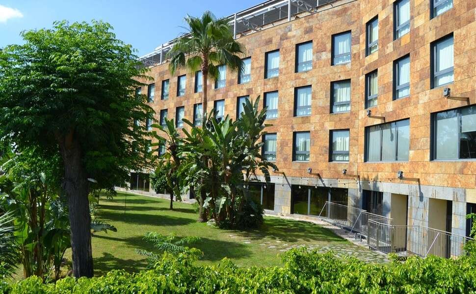 Hotel Ribera De Triana - Vlucht + hotel Sevilla