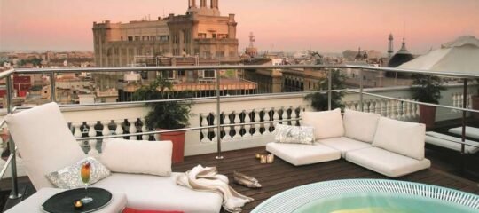 H10 Montcada Boutique Hotel - Vlucht + hotel Barcelona
