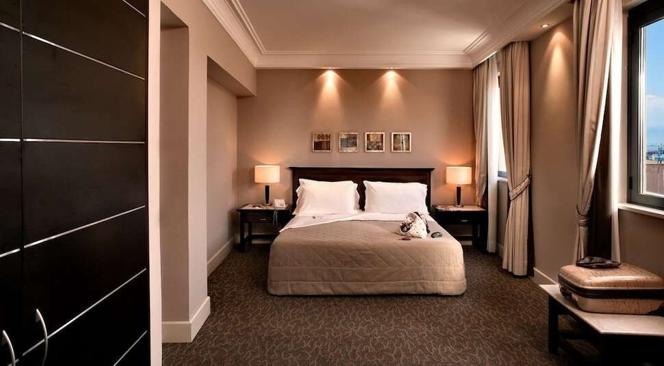 Hotel Regina Margherita - Vlucht + hotel Cagliari