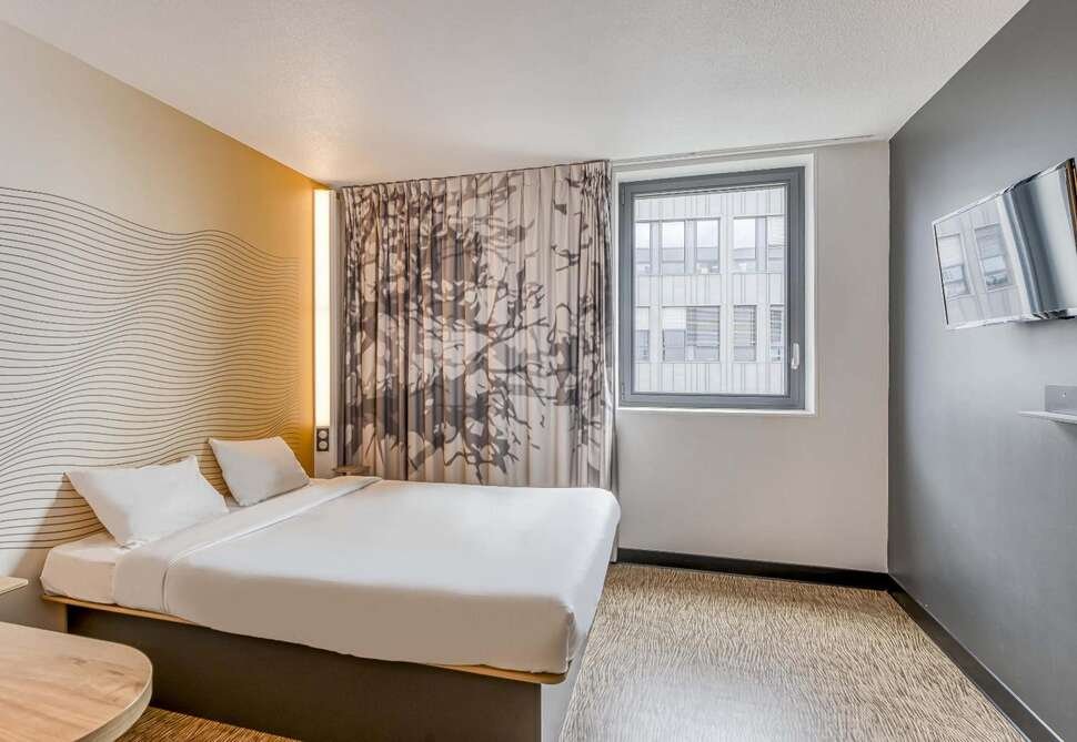 B&B Hotel Bordeaux Centre Gare Saint-Jean - Vlucht + hotel Bordeaux