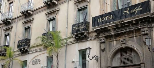 Hotel Sofia - Vlucht + hotel Catania