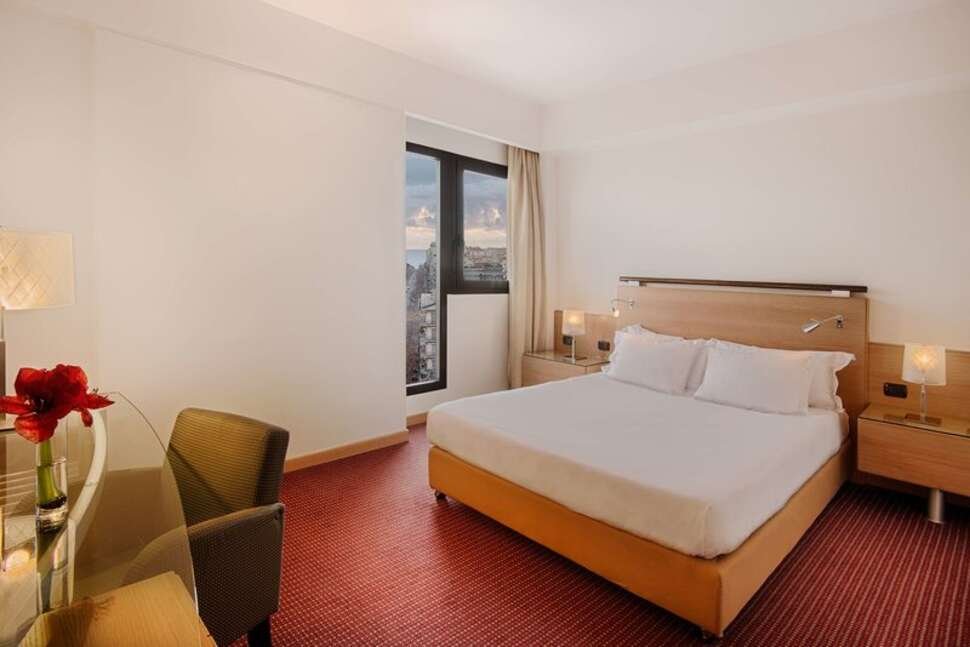 NH Catania Centro - Vlucht + hotel Catania
